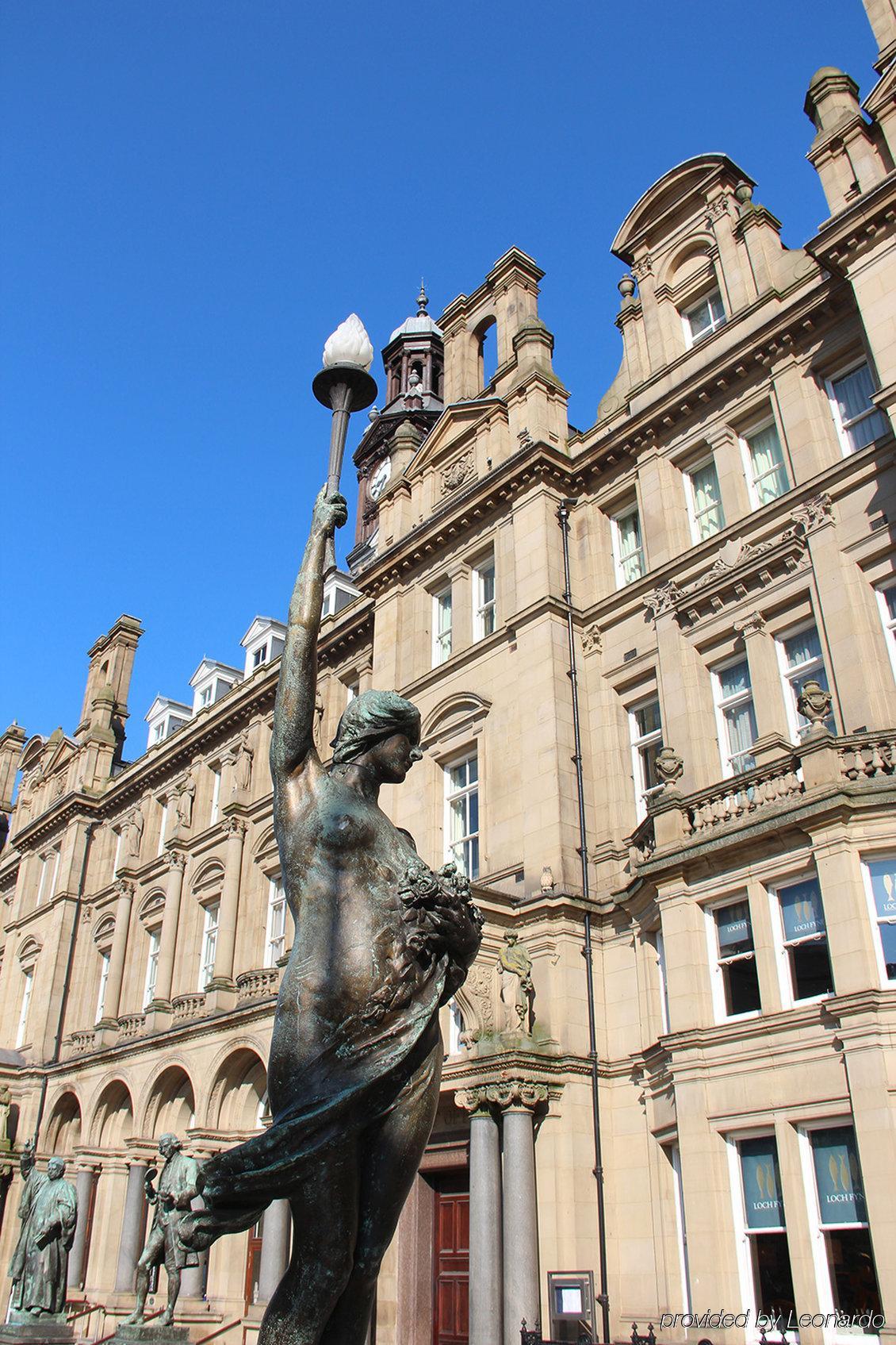 Quebecs Luxury Aparthotel Leeds  Exterior foto