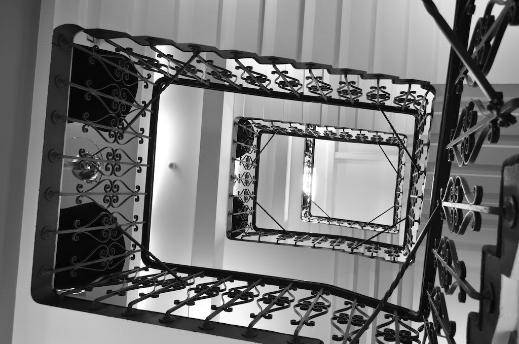 Quebecs Luxury Aparthotel Leeds  Exterior foto