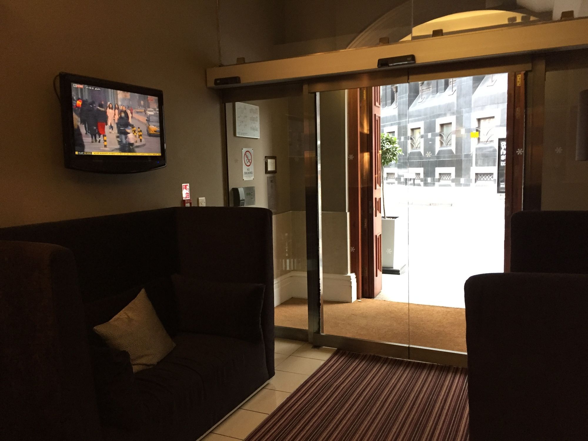 Quebecs Luxury Aparthotel Leeds  Exterior foto